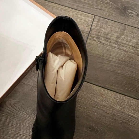 Christian Louboutin Booties size 39 - Picture 7 of 8